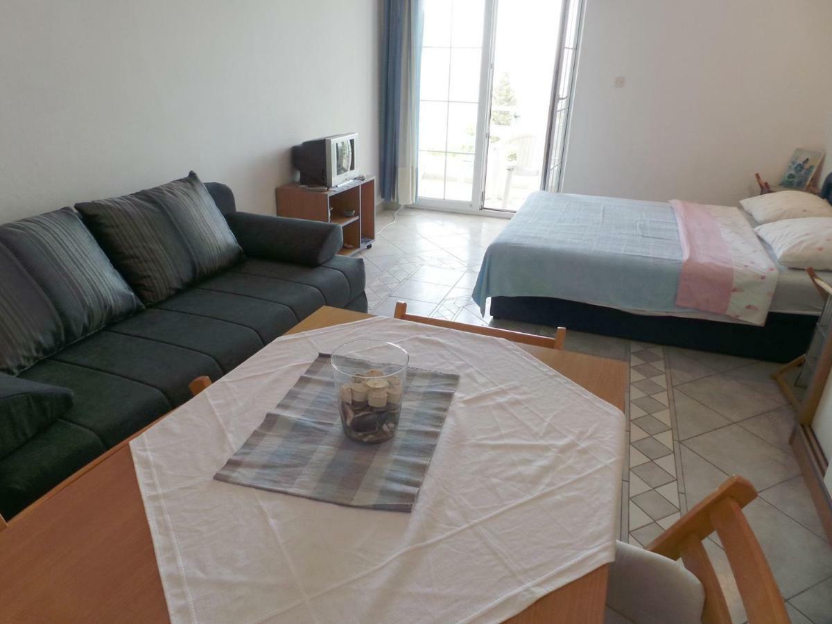 Apartmani Vjera Ribarica Exteriör bild